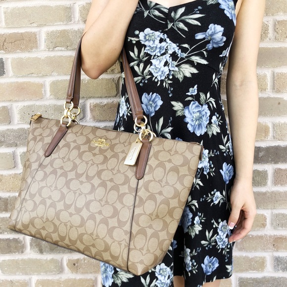 Gaby’sBags👜💕-Coach Large Top Zip tote khaki sign - Picture 2 of 8